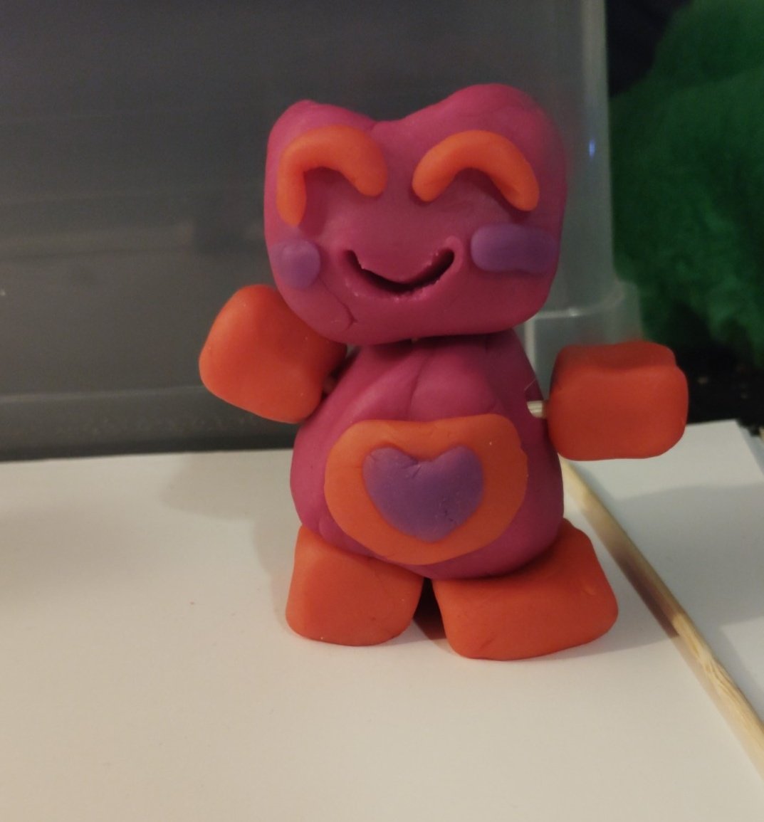 Cassettosaure's tweet image. Voici Brochette la sœur de Cure-dents !  🐸

Demain (dans l'après-midi) on va jouer à LOL étant donné qu'on a dépassé la barre des 100€ dans la cagnotte perso de donation pour Octobre Rose. Passez faire un coucou si vous en avez l'occasion ! 🫡💝 

#glhf #OctobreRose #vtuberfr