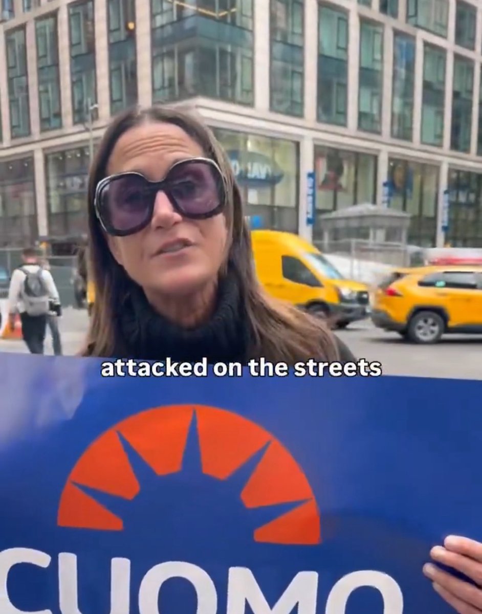 BobaCyclist's tweet image. This snark and disdain for social workers from the Cuomo campaign is so off-putting. Cops only have one tool (deadly force) and the city only uses one institution (jail) to respond to mental health calls for people in crisis. What if we did things differently?