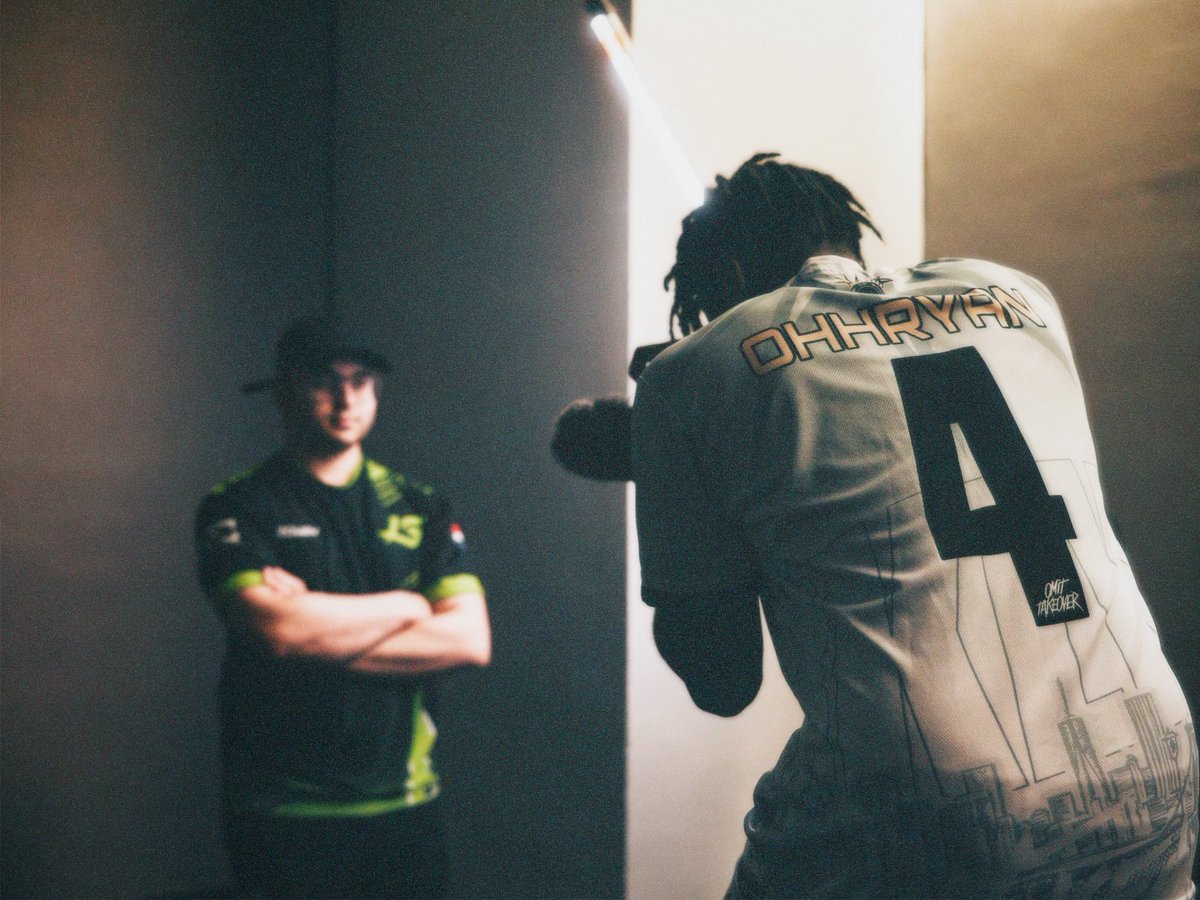 OhhRyanNiceShot's tweet image. Preparation meets Opportunity @ HCS Charlotte. 

My 2nd Halo Documentary in the workshop! Thanks @codashoots for capturing these moments… added some grain.

Worlds up NEXT 🔜