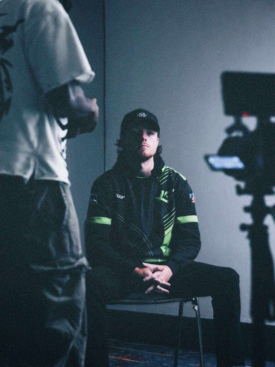 OhhRyanNiceShot's tweet image. Preparation meets Opportunity @ HCS Charlotte. 

My 2nd Halo Documentary in the workshop! Thanks @codashoots for capturing these moments… added some grain.

Worlds up NEXT 🔜