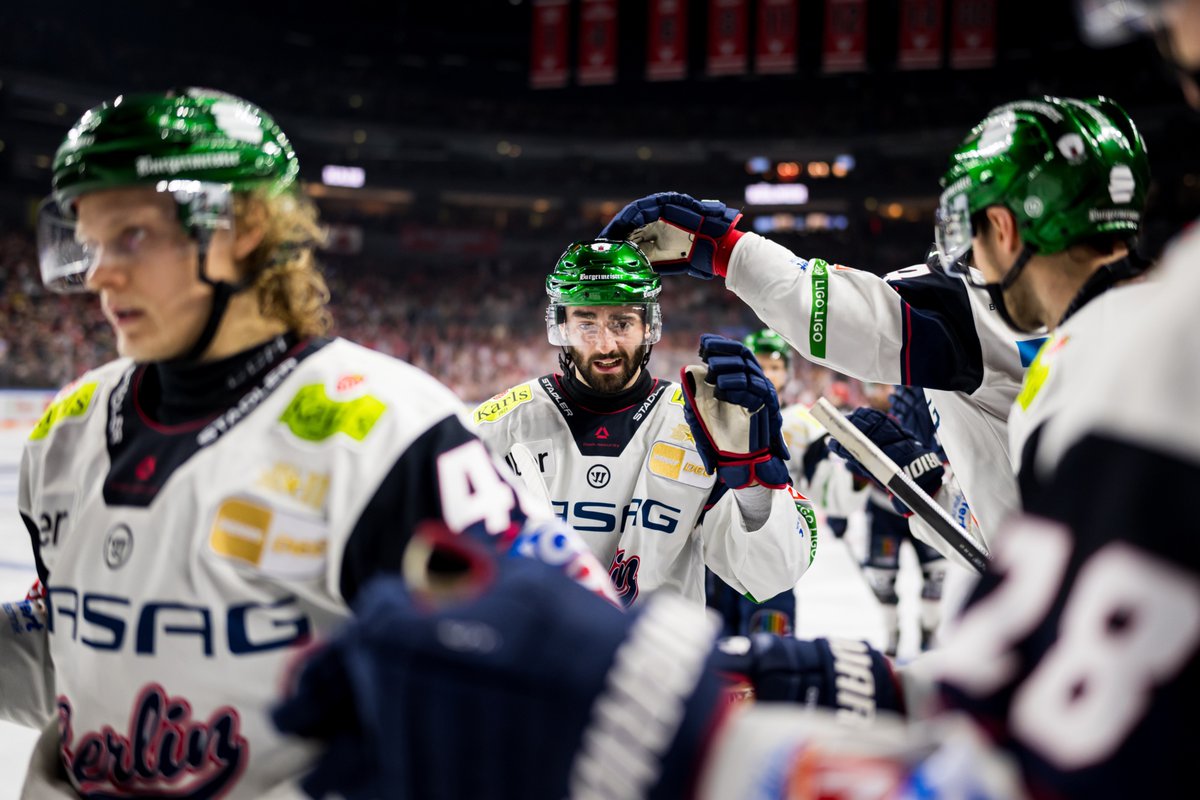 Nächster hart erkämpfter Sieg! Am Ende gingen den weiter arg dezimierten Eisbären zwar die Kräfte aus, doch dann kam das Penaltyschießen! Mehr dazu im Spielbericht!

Viele Freude beim Lesen👇👇👇

eishockey-berlin.de/eishockey/2025…

Archivbild: City-press GmbH
