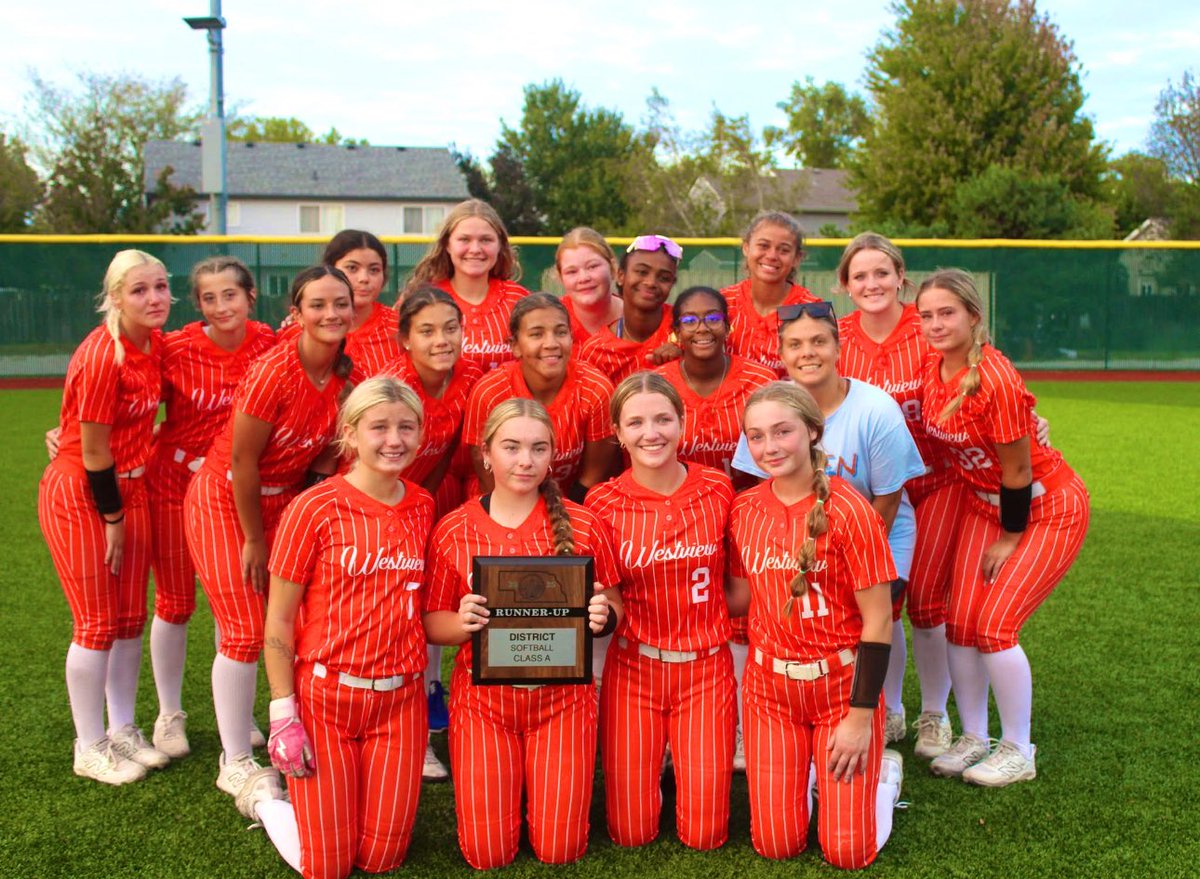 🥈A-7 District Runner Ups🥈

Proud of our girls for their hard work and determination when competing on the field. Finishing the season 20-11. 

THANK YOU SENIORS for building the foundation of Westview Softball.

Thank you to everyone who followed our season! 

#stirup 🧡💙