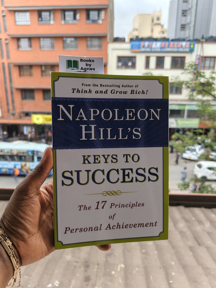 booksbyagneske's tweet image. Success leaves clues — and Keys to Success by Napoleon Hill is full of them. 💡
This timeless guide teaches you how to turn ideas into action through focus, faith, and persistence. 🚀📘"

#NapoleonHill #KeysToSuccess #SuccessMindset #PersonalGrowth #ThinkAndGrowRich