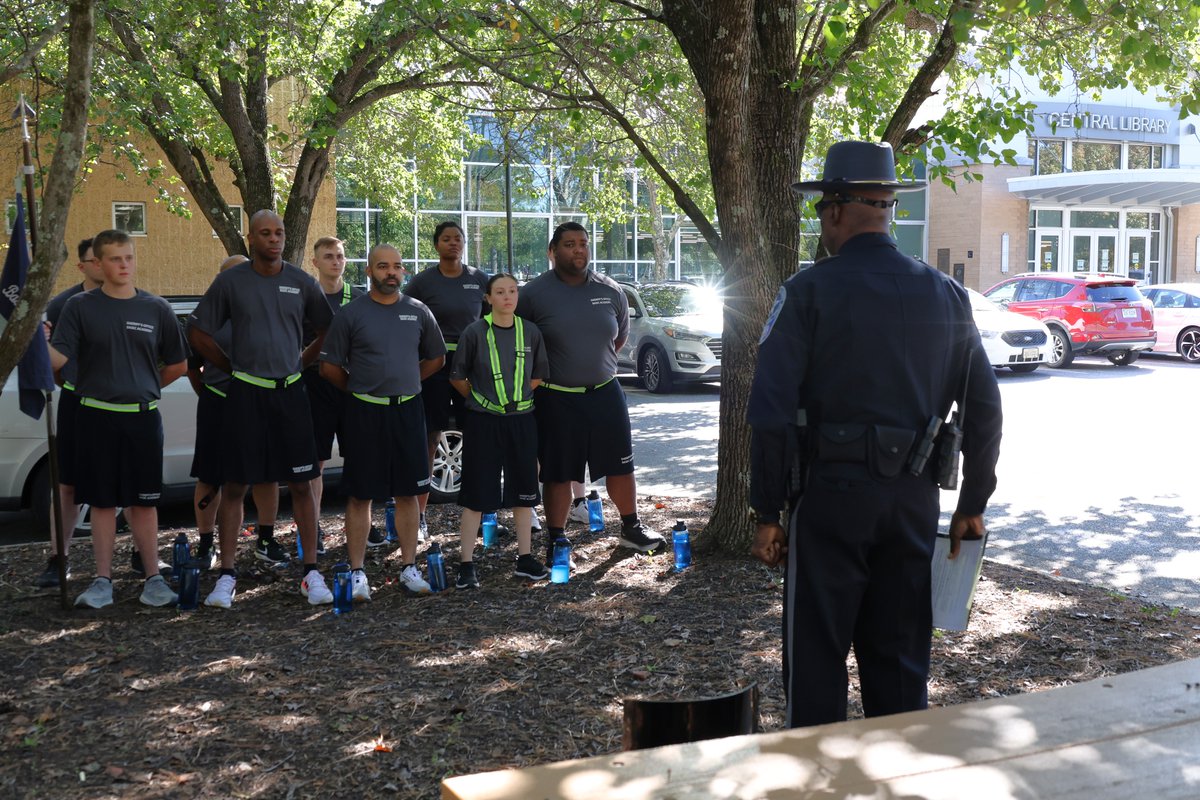 CCSOVA's tweet image. Yesterday, the 41st Basic Academy completed its 6th history run with Captain Gholson, learning about Philip Stanhope, the 4th Earl of Chesterfield. These runs connect recruits to the rich history of Virginia, Chesterfield County &amp;amp; the Sheriff’s Office. #basicacademy #training