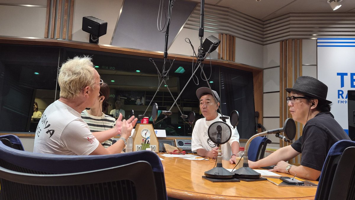kinashinokai's tweet image. みなみなみなさま❗
おはよ～ございますッ☀️
今週も始まりました📻
土曜朝6時🕕 #木梨の会  
✨️生•放•送✨️

今週のアシスタントは...
#吉村恵里子 アナ🎙️

#木梨憲武 #所ジョージ
#TBSラジオ #radiko
