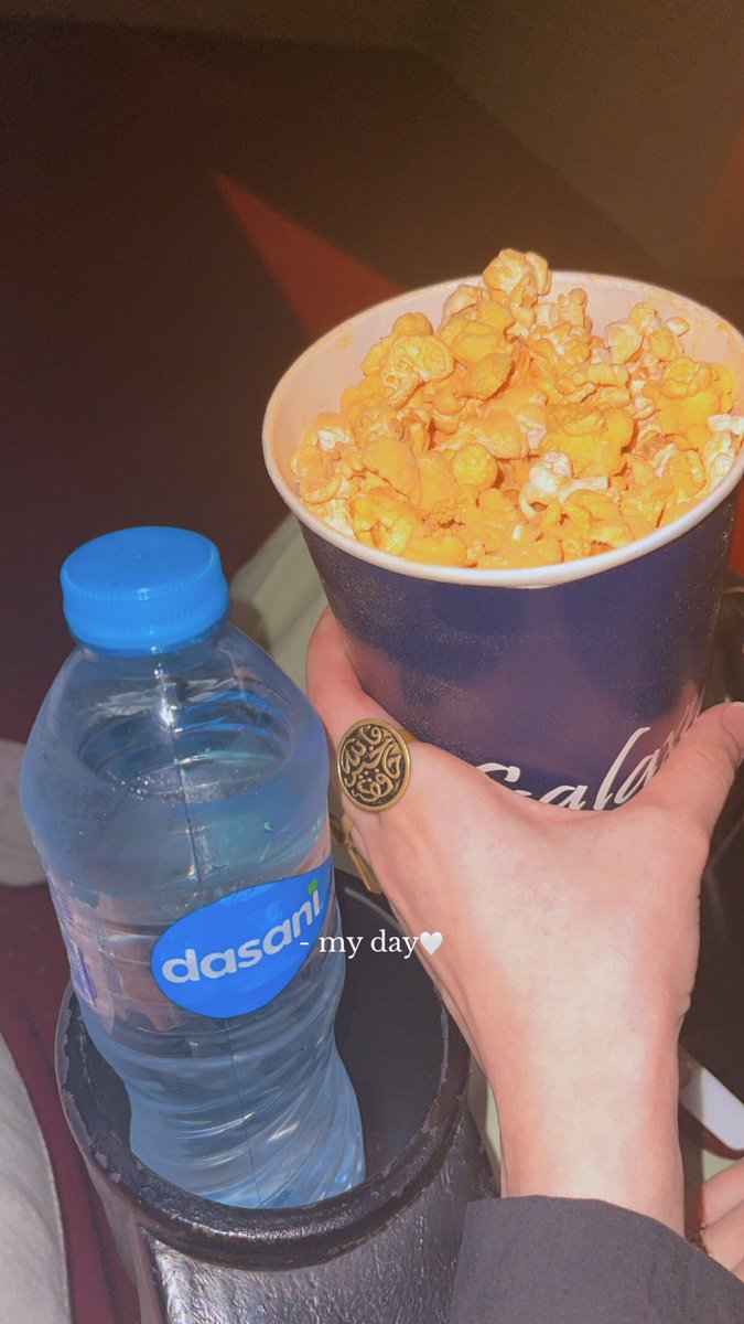 نسرح في زمان يرجع بينا ولأيام حلوه يودينا 
نفس الإحساس نفس اللهفه حبنا لسه عايش فينا ❤️‍🩹