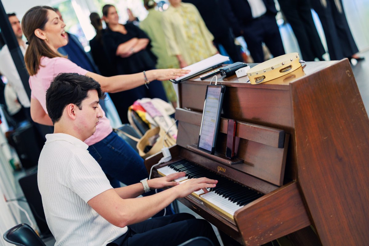 jpmurra's tweet photo. En un espacio de diálogo con nuestro equipo de @TECcampusMTY, visité el Domo Cultural y sus espacios dedicados al arte, la música, la actuación y la creación. Me encanta que nuestras y nuestros estudiantes cuenten con lugares donde descubren su talento y fortalecen su bienestar integral. La cultura, en todas sus expresiones, es parte del aprendizaje: nos invita a explorar quiénes somos y a conectar con los demás.