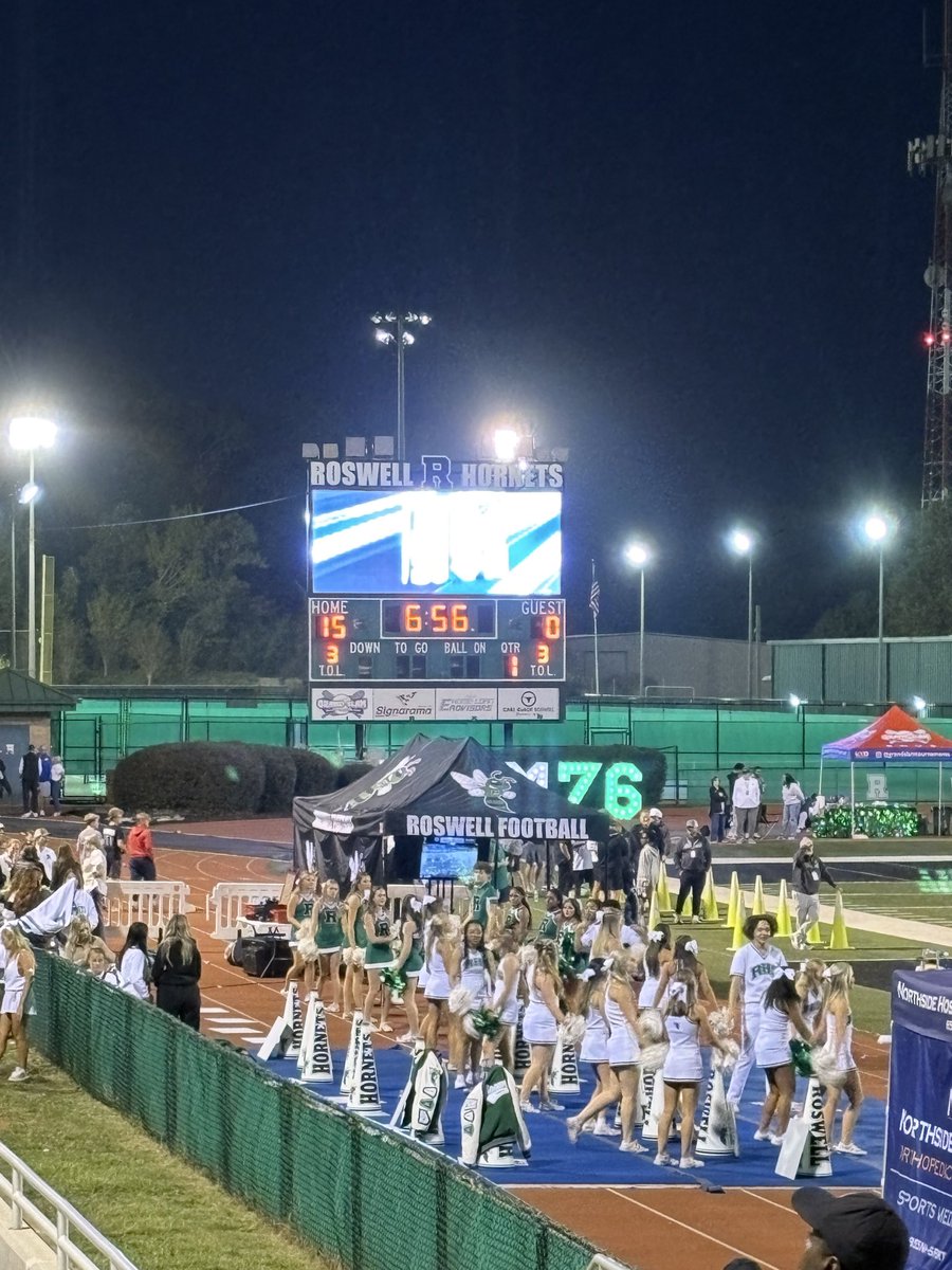 rds0008's tweet image. Roswell HS 15 vs. Chattahoochee HS 0. Go Hornets!@OfficialGHSA @roswellsports @Roswell_FB