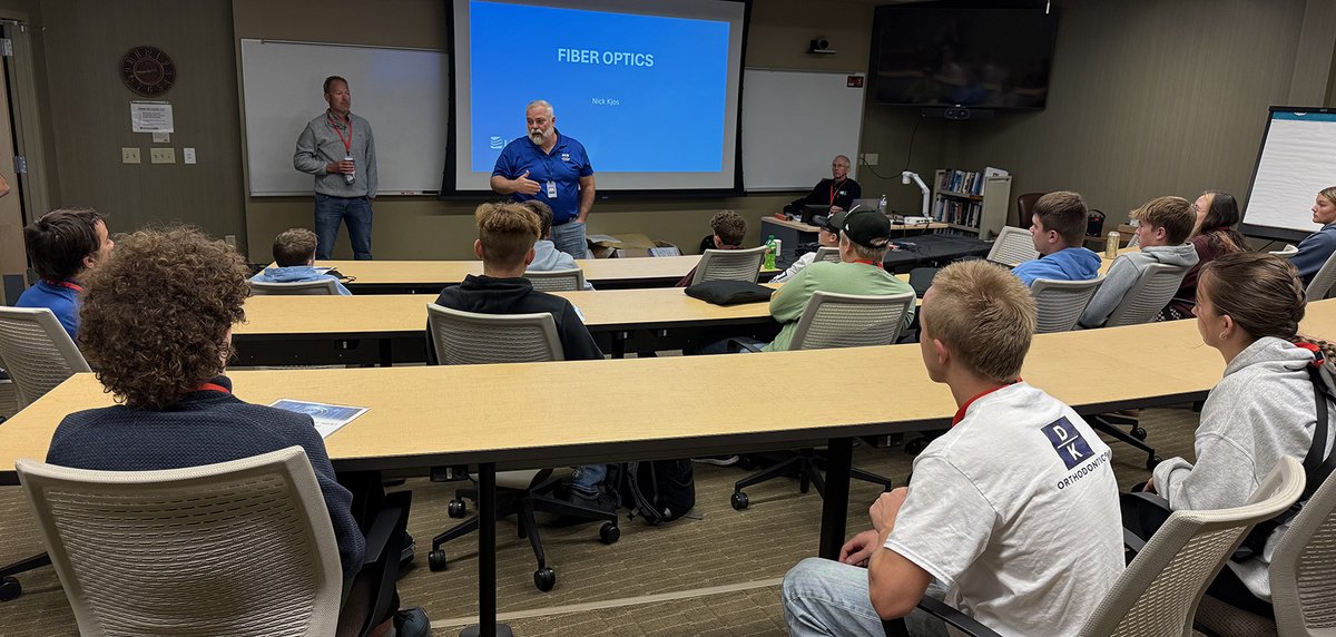 DCN_ND's tweet image. DCN, @NISC_coop &amp;amp; Technical Training &amp;amp; Safety (TT&amp;amp;S) partnered to host students from SkillsUSA for their IT Hands-On Learning Day. Tim, Nathan, Evan, Caleb &amp;amp; Nick created an unforgettable learning opportunity thanks to their willingness to share knowledge &amp;amp; answer questions!