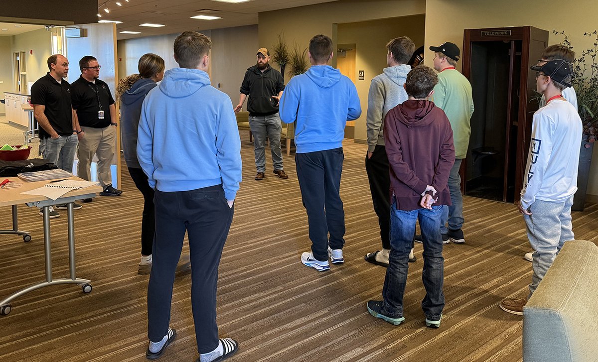 DCN_ND's tweet image. DCN, @NISC_coop &amp;amp; Technical Training &amp;amp; Safety (TT&amp;amp;S) partnered to host students from SkillsUSA for their IT Hands-On Learning Day. Tim, Nathan, Evan, Caleb &amp;amp; Nick created an unforgettable learning opportunity thanks to their willingness to share knowledge &amp;amp; answer questions!