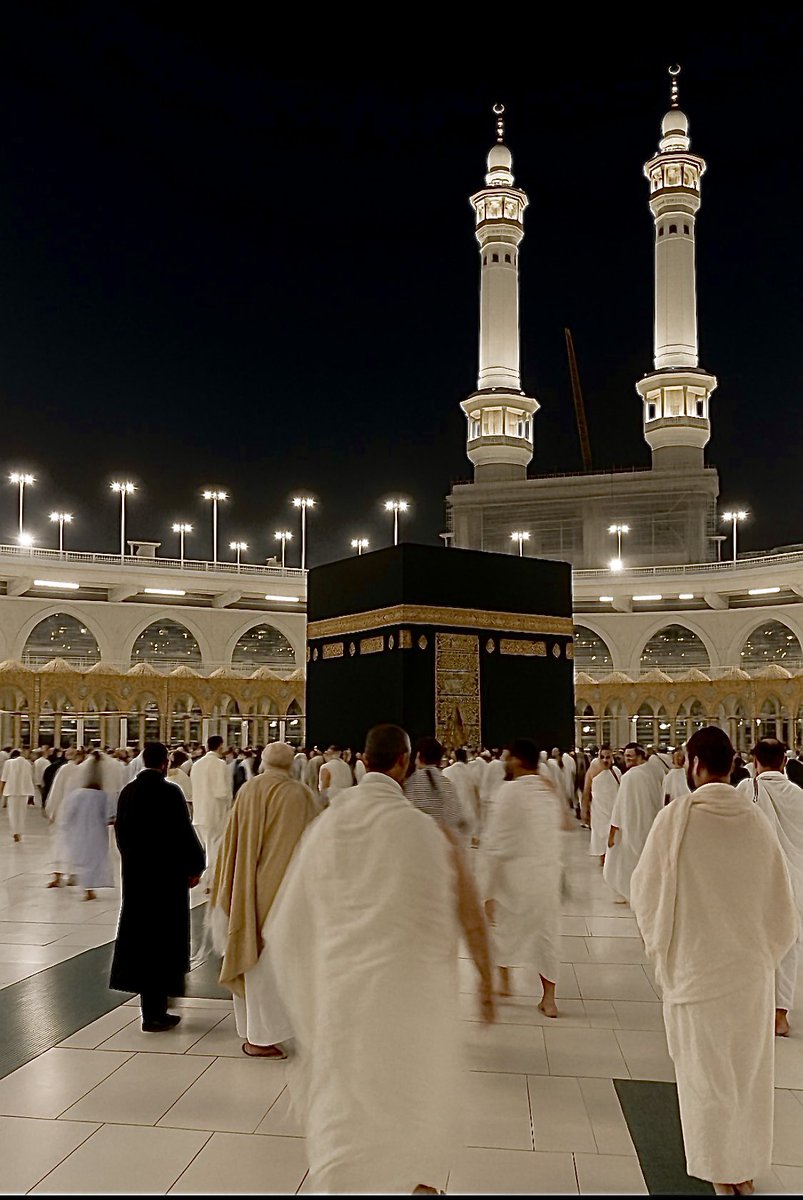 gnate_19's tweet image. ﴿يا ملاذ الهاربين ﴾
يا الله اتيناك هاربين من أنفسنا، من دنيانا ، اتيناك هاربين من كل شيء ،ف اللهم لا تردنا خائبين اللهم ضاقت بنا الأرض بما رحبت اللهم جبر من عندك ،اللهم تب علينا❤️