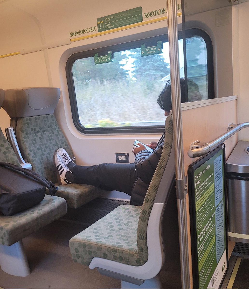 i_am_joey's tweet image. Their house probably stinks like garbage if youre like this in public

Stouffville line train @GOtransit