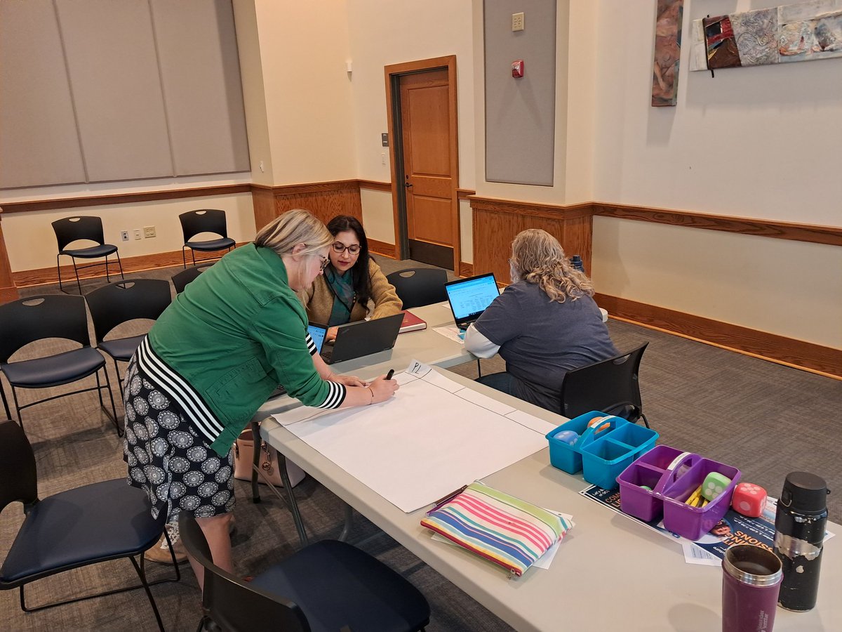 Emily Lewis tweet media