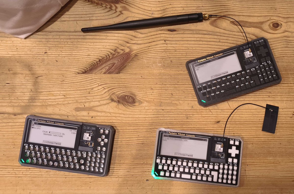 Pi0CKET's tweet image. I can now talk to myself 3 times!! Some antenna options for @TheMeshtastic usage :) #CL32 #ESP32 #Pi0cket #lora #meshtastic