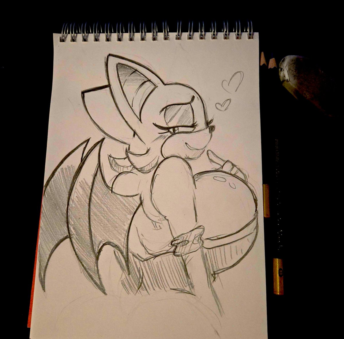 im currently sick but ive played a bit of crossworlds and doodled this girlie 

rouge the bat