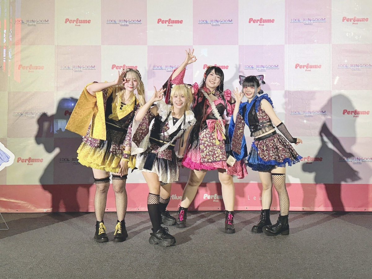 nofacenoreality's tweet photo. 【遊戲結果報告】2025/10/10

IDOL KINGDOM TAIPEI

謝謝各位玩家‼️要記得多喝水小心中暑呀🥵
也感謝主辦的照顧
竟然還有煙火看賺爛了🎆
運動會見👋 https://t.co/r8uuRwoITC