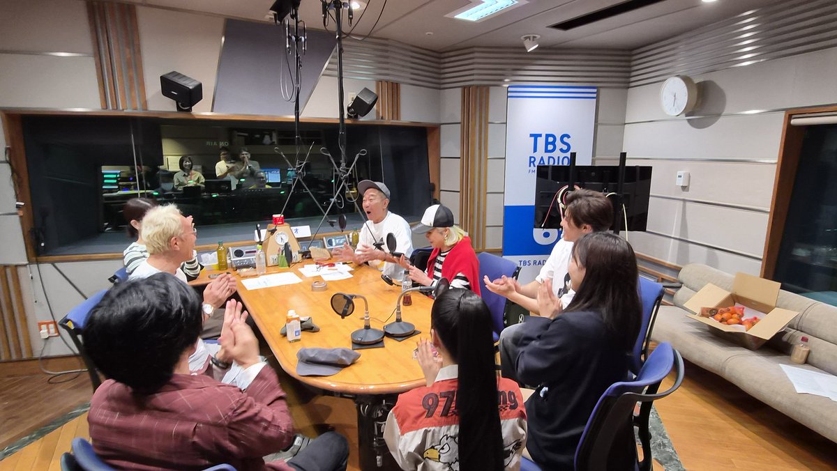 kinashinokai's tweet image. #木梨の会  
📢朝6時🕕
#小林幸子 さん熱唱🪩

#木梨憲武 #所ジョージ
#TBSラジオ #radiko