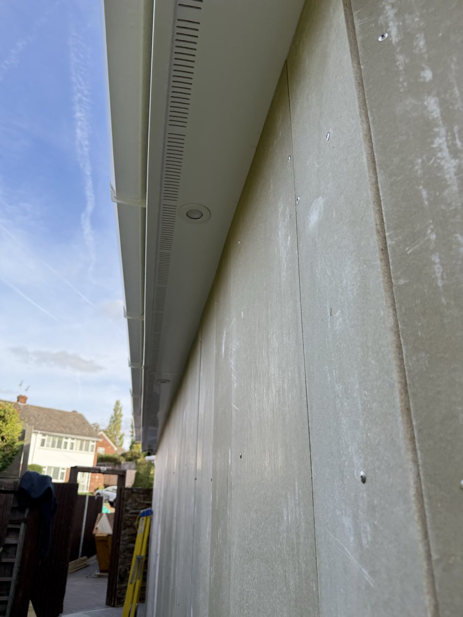 LecEtec's tweet photo. That’s the outside lights sorted on this nice little side extension 😉 collingwood down lights controlled via danler flush pir https://t.co/oh7ETLsvcR