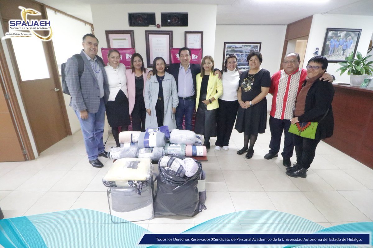 La Escuela Preparatoria N. 1 entregando su donación para la campaña "En Abrigo de la Garza". El gremio sindical demostrando su gran corazón solidario. ¡Mil gracias!