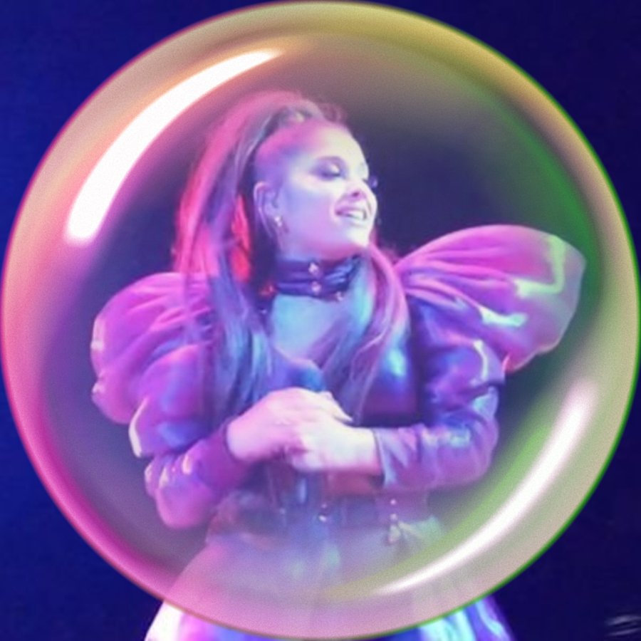 stuckwithjbftag's tweet image. #NewProfilePic following the #aribubble trend for #WickedForGood 🫧