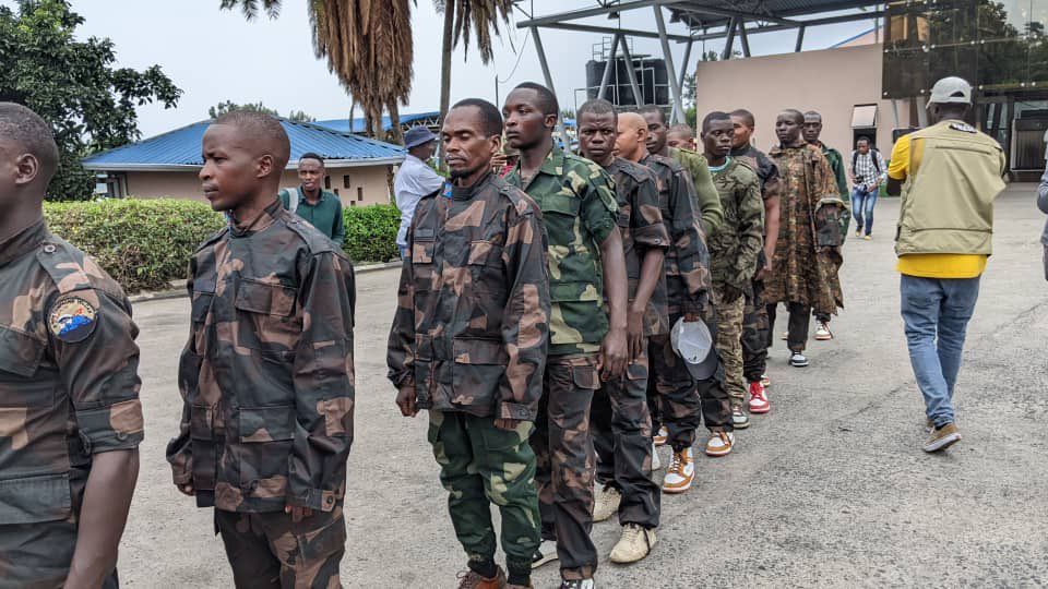 tomcloseOG's tweet image. When the #FDLR members were being repatriated to Rwanda, Congolese officials dismissed it as propaganda. However, they have now issued a directive acknowledging the presence of FDLR within their security forces, confirming their collaboration with the #FARDC. #CongoCrisis #congo
