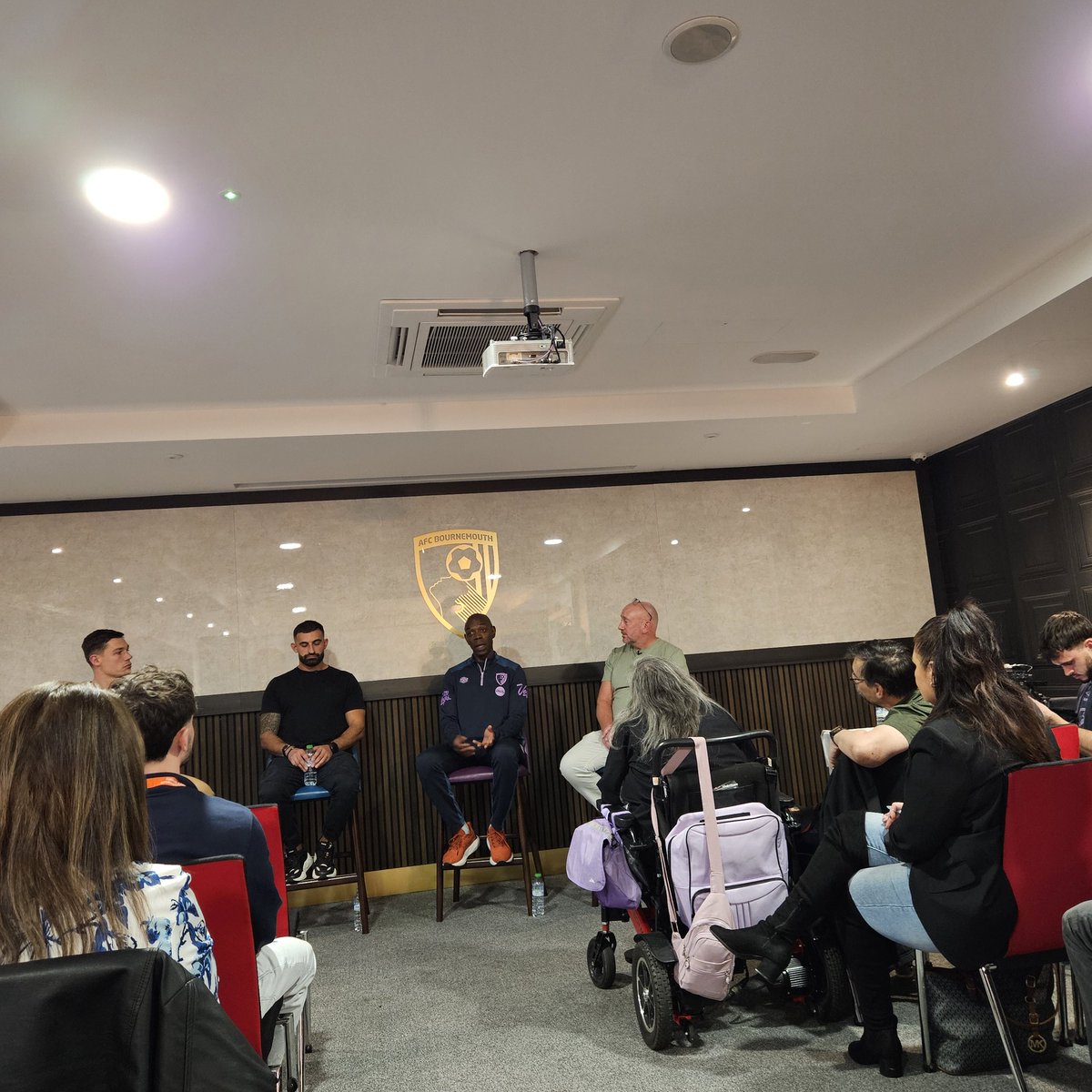 B'mouth Samaritans (@samsbournemouth) on Twitter photo Thank you to <a href="/CherriesTalking/">💬🍒TalkingCherries💡</a> for hosting a special evening at <a href="/afcbournemouth/">AFC Bournemouth 🍒</a> with <a href="/AFCBCommunity/">AFCB Community</a> for #WorldMentalHealthDay 💚 Thank you to <a href="/CherriesTalking/">💬🍒TalkingCherries💡</a> for hosting a special evening at <a href="/afcbournemouth/">AFC Bournemouth 🍒</a> with <a href="/AFCBCommunity/">AFCB Community</a> for #WorldMentalHealthDay 💚