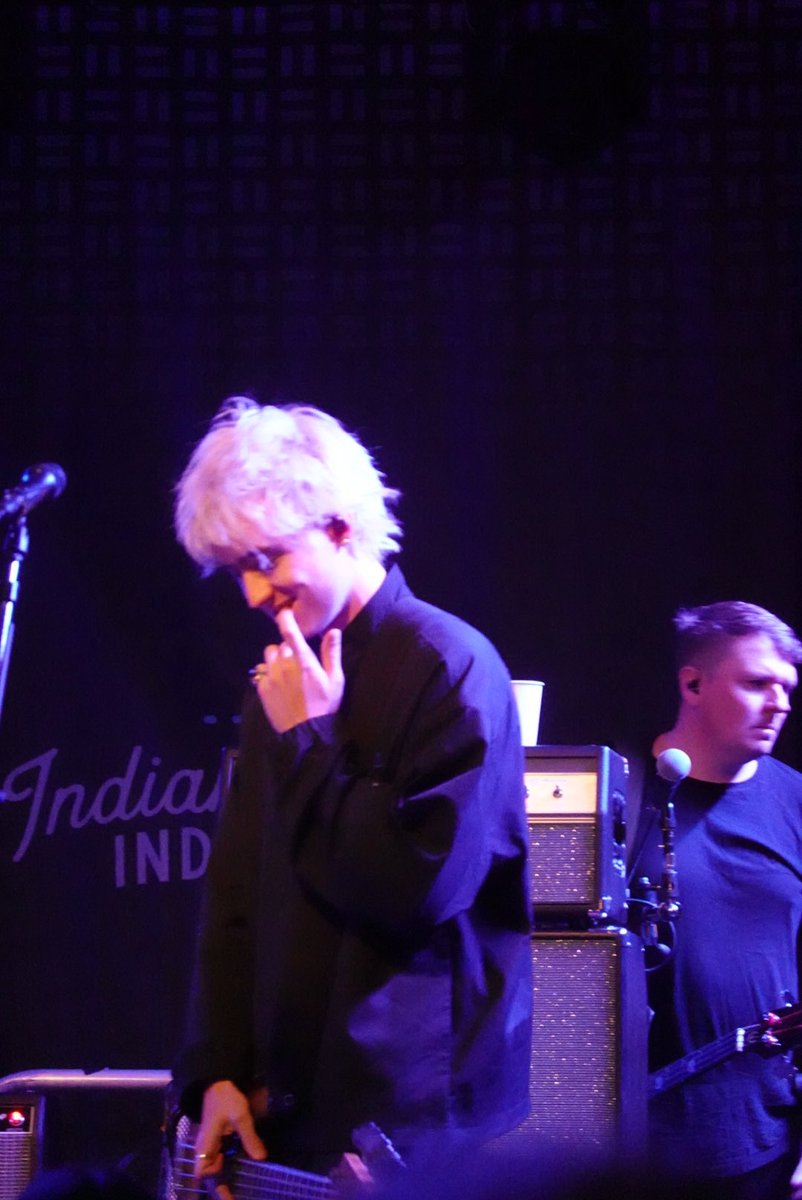 wallhaler's tweet image. twins