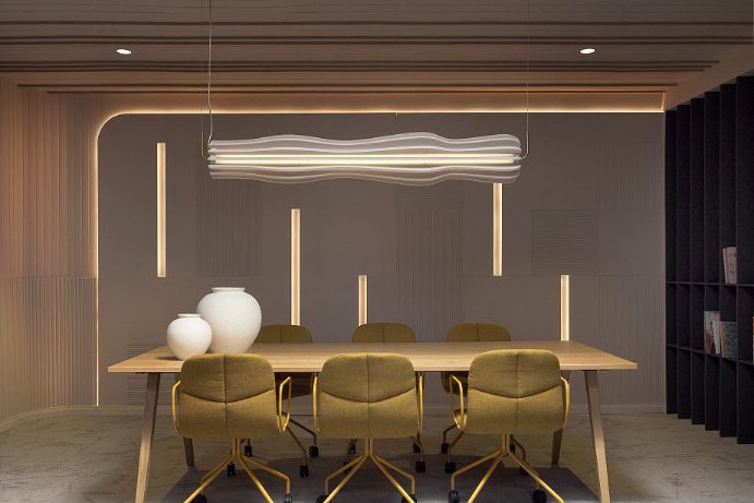 Interior_es's tweet photo. #BDW25: Con motivo del nuevo showroom de #ECOcero en #Barcelona, el diseñador Noé Prades presentará los productos diseñados para esta firma donde la #acústica se convierte en una herramienta de transformación espacial.
-> 15/10. 18.30. Julián Romea, 16.
-> https://t.co/3BlZqbVcvv https://t.co/XWzp8MwJAR