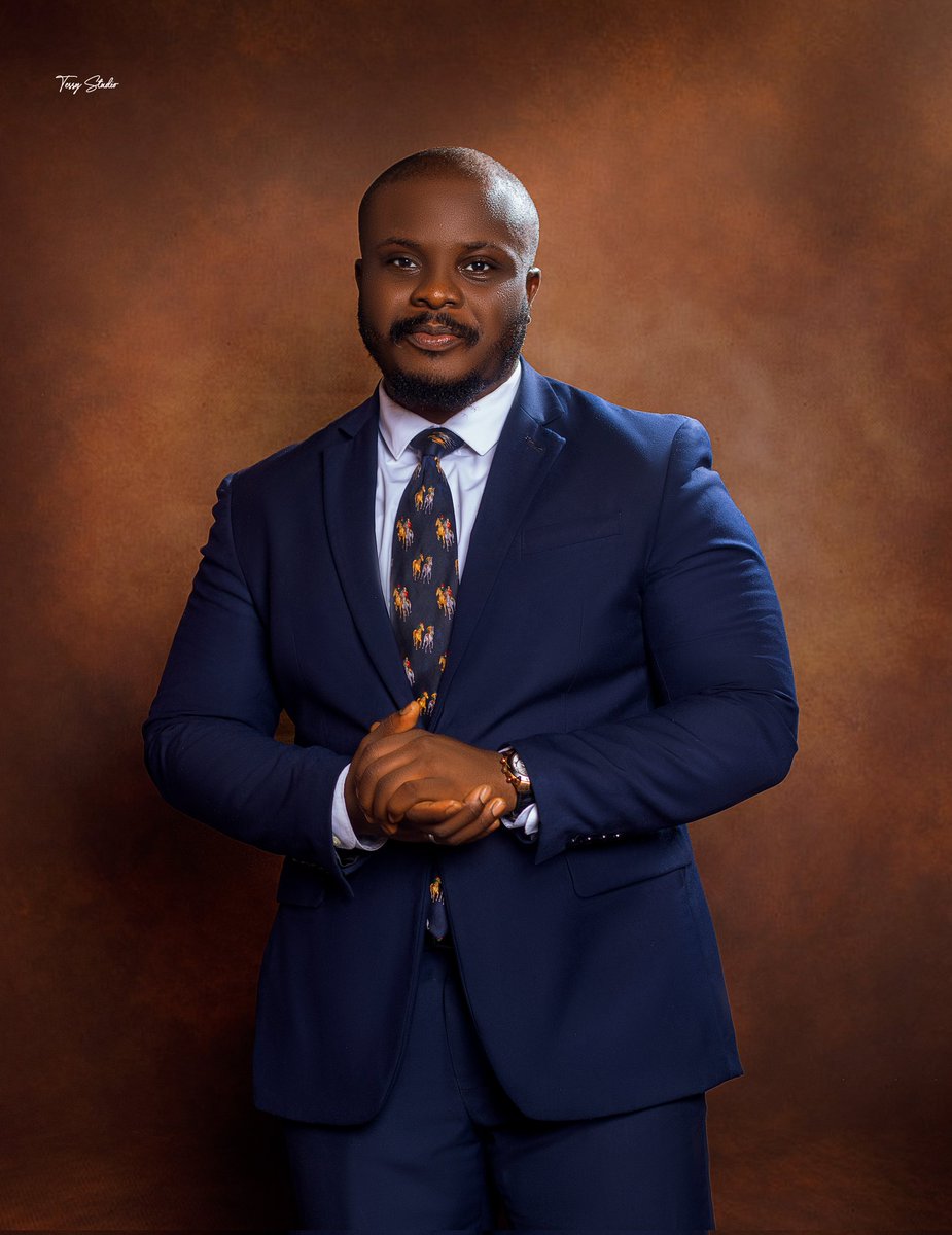 dMichael_Cobar's tweet image. Been a while, so I decided to do a thing recently.

My name is Mmenyene Udoh and I am a very proud Mechanic 😌😎.

PS: Calm down, it&apos;s not my birthday yet.

#iSmile 🙃
#ItCanOnlyGetBetter 💯✨️