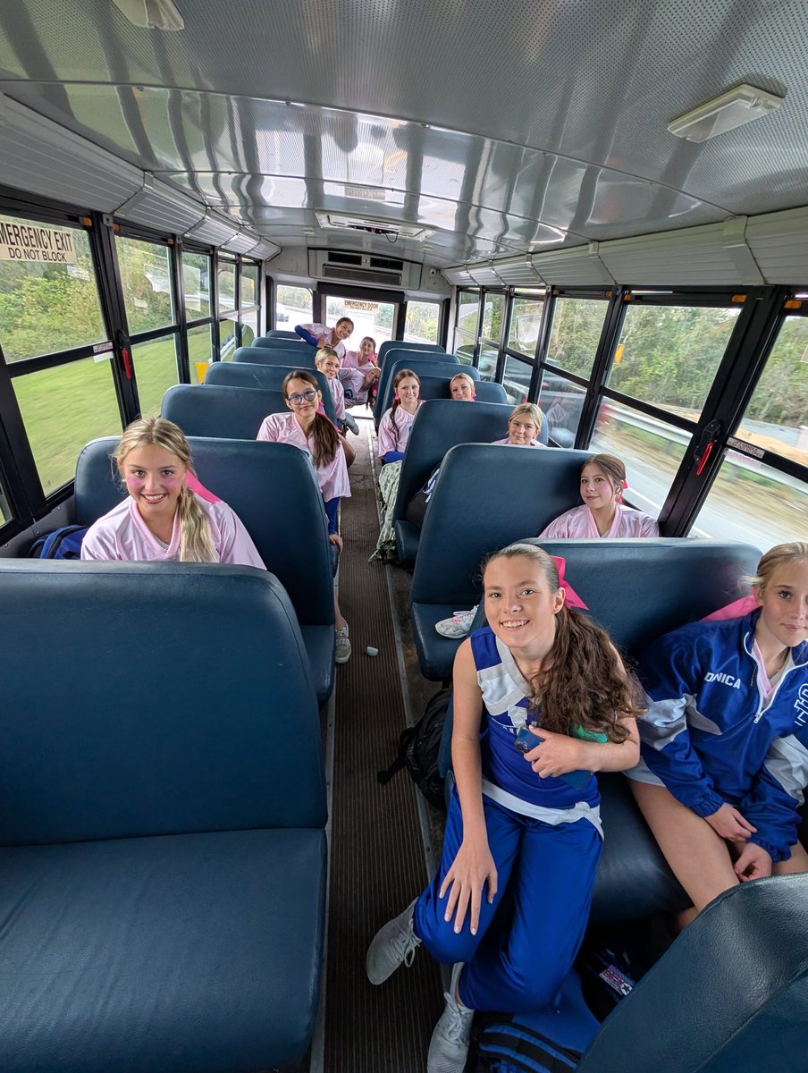 SDHS Varsity Cheer tweet media