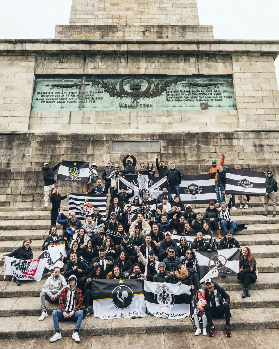 Atletico's tweet photo. #GaloPeloMundo 🌍

O manto alvinegro marcou presença em Dublin, na Irlanda, durante o encontro europeu dos consulados do Galo! 💪🏴
Mais uma prova de que a Massa está espalhada pelos quatro cantos do planeta.

📸 @eventlens.ie

Tirou uma foto fora do Brasil com o manto alvinegro? Marque @atletico e poste com a #GaloPeloMundo.