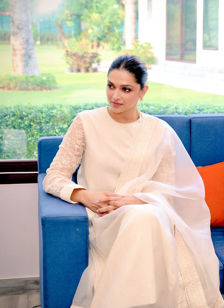 UPSCSCORE's tweet image. Deepika Padukone बनीं भारत की पहली मेंटल हेल्थ एंबेसडर 

• उद्देश्य देश में मानसिक स्वास्थ्य के प्रति जागरूकता बढ़ाना और इससे जुड़ी बातों को समाज में खुले तौर पर उठाना है।

#DeepikaPadukone
#WorldMentalHealthDay