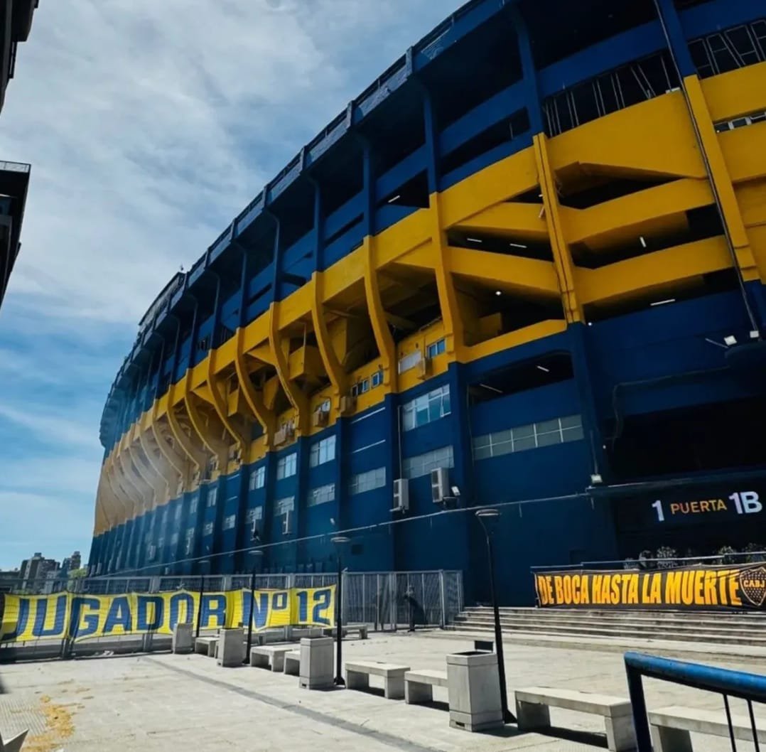 la12tuittera's tweet image. 💙💛💙El hincha de #Boca es AGRADECIDO ante la LEALTAD. 

📸 @Barras_LATAM