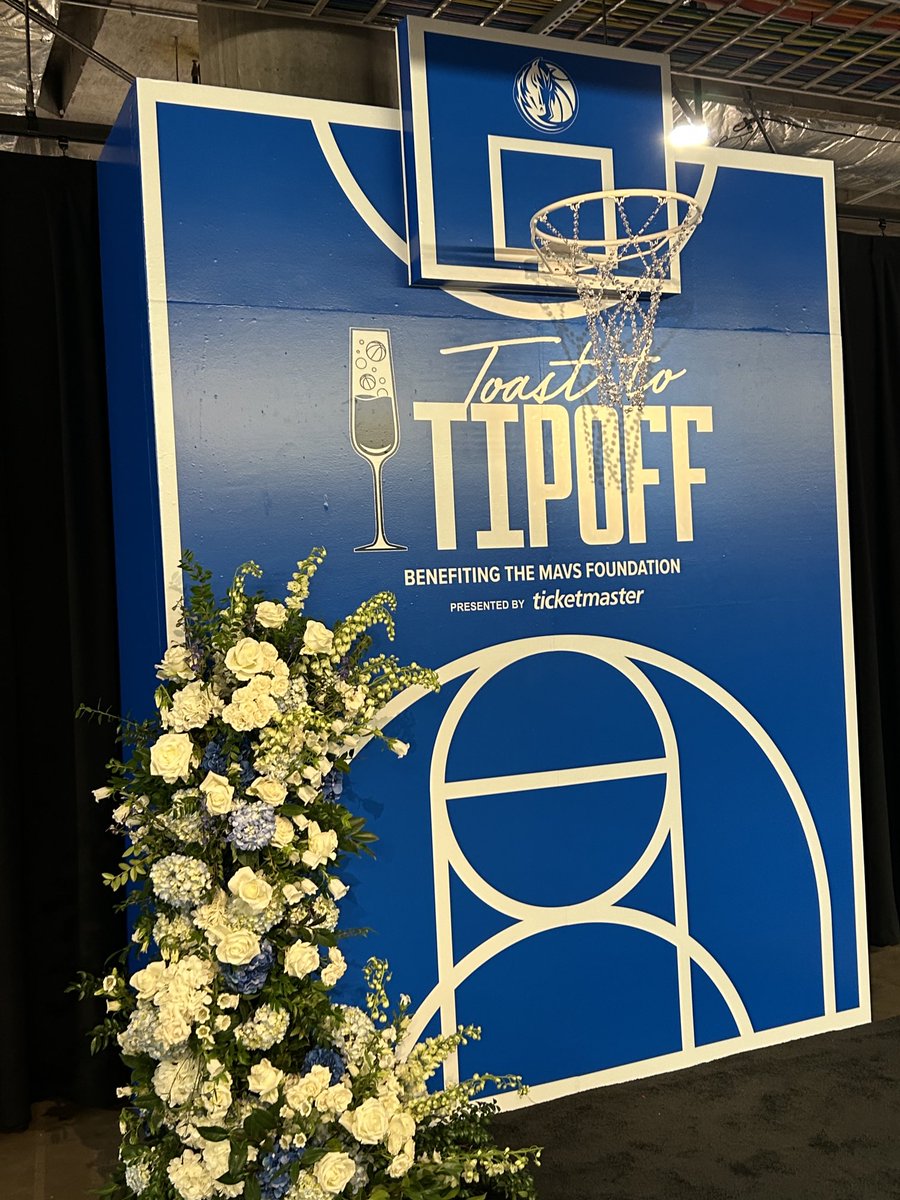 It’s Toast to Tipoff night for the Mavericks, complete with a crystal net on the hoop. After that it’s the Fan Jam open practice at AAC. 