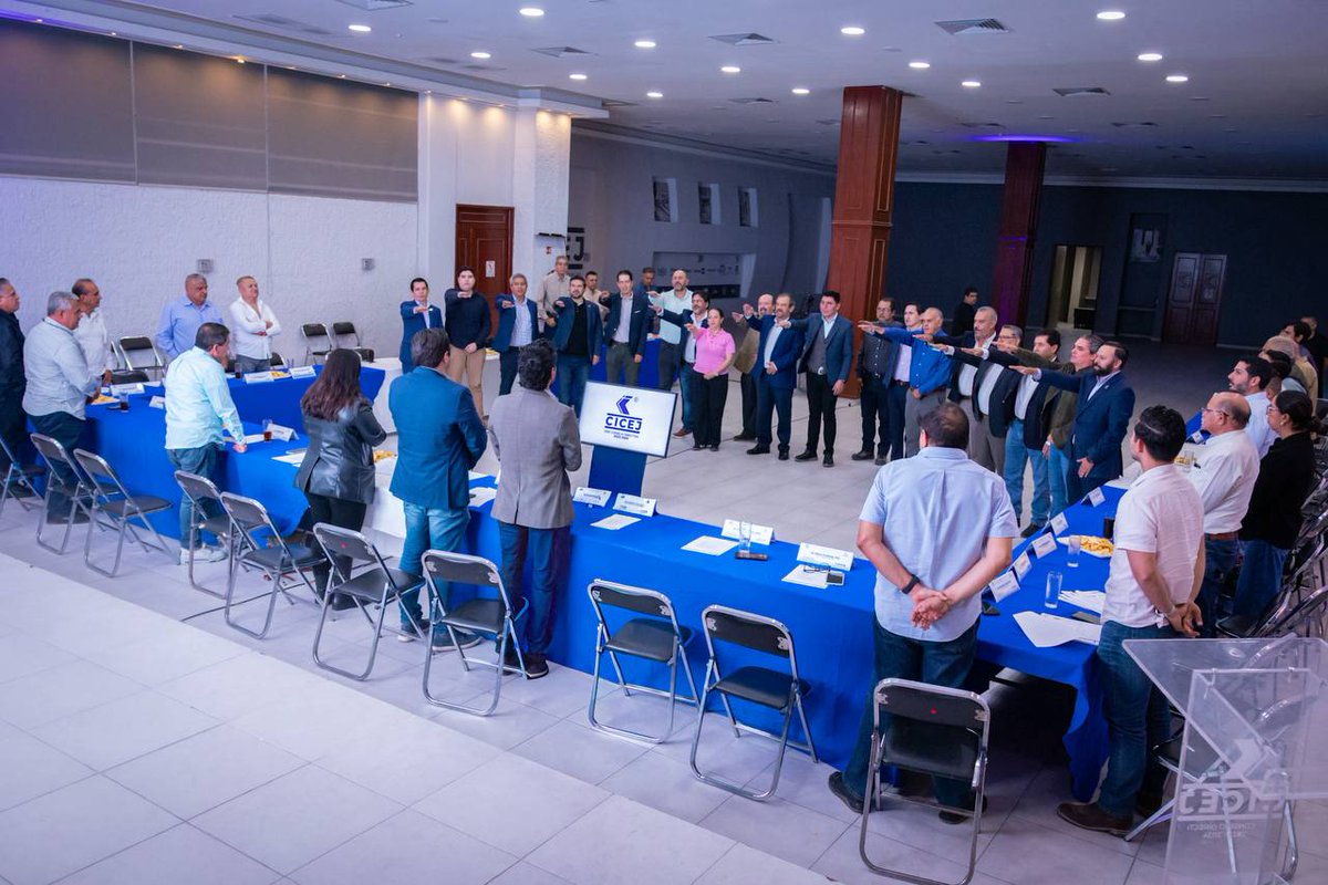 cicej_'s tweet photo. Durante la Sesión Ordinaria del Consejo Directivo, el Colegio de Ingenieros Civiles del Estado de Jalisco llevó a cabo la Toma de Protesta del Jurado Calificador para el Premio Distinción CICEJ "Ing. Enrique Dau Flores" 2025. https://t.co/TLjSUW8gBh