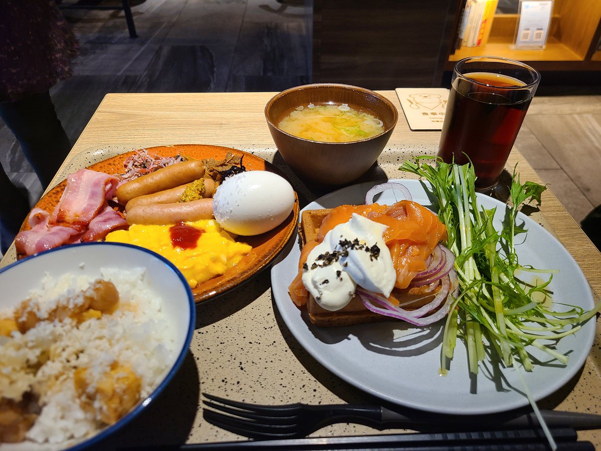 dansHaunner's tweet photo. 朝ウナ5セッツダンダダン！

#サウナプラトー
#このあと寝れたら完璧か https://t.co/5o0DPSgSRq