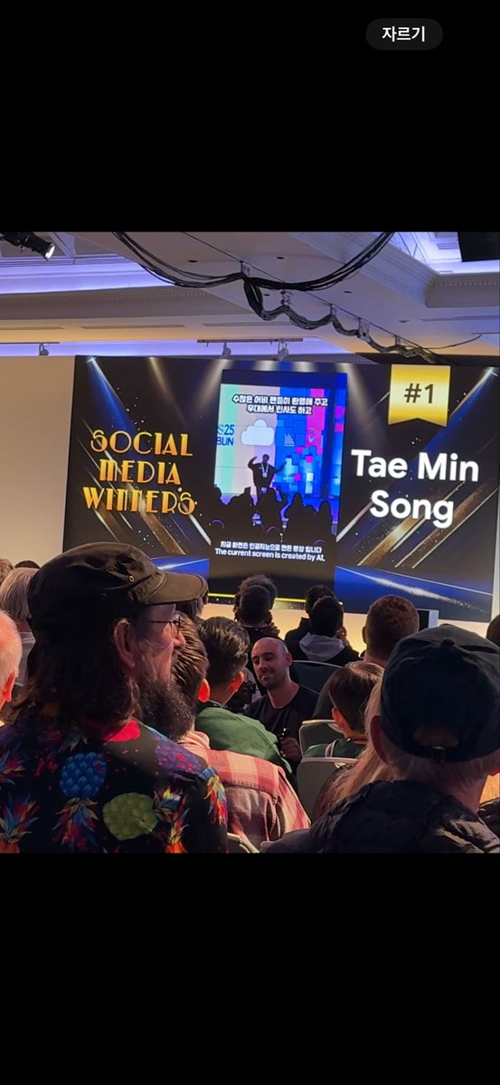 어비 UhBee tweet media