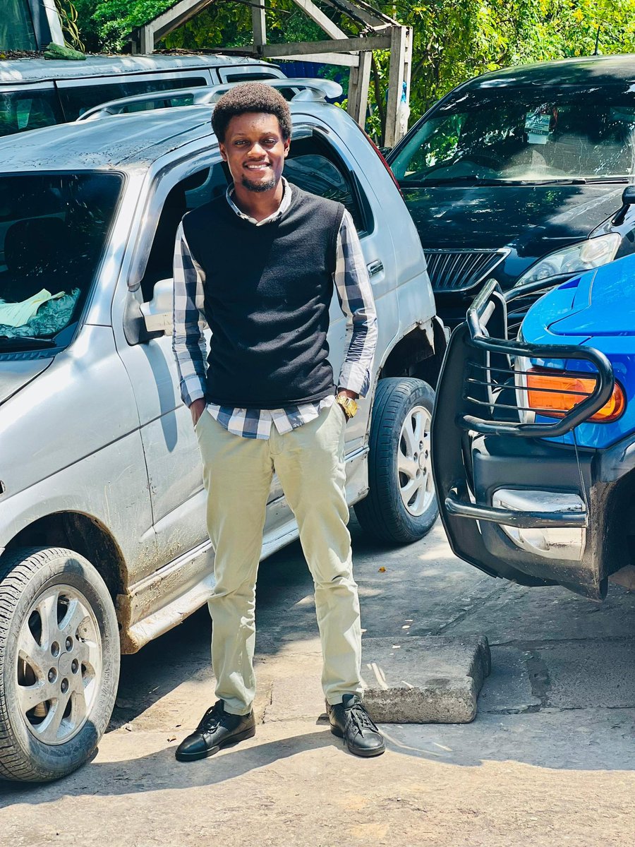 AlbertKiroba's tweet photo. Plus on sourit ,  mieux c'est . https://t.co/rAwqAjV4ef