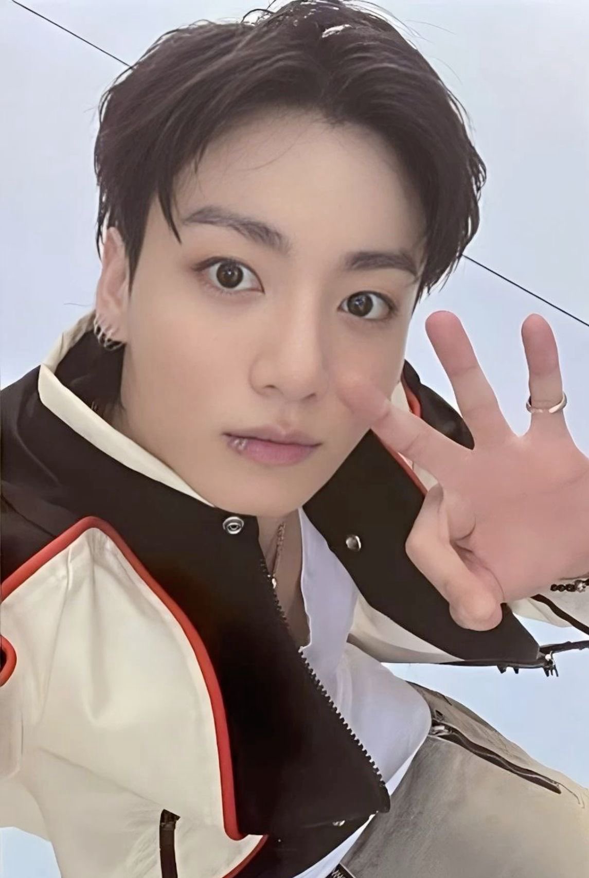 アイドル JUNGKOOK Ceci Dispatch×BTS 『IDOL』MV撮影時♪（SG・V）の画像