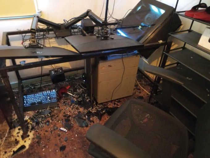 Just smashed my TV in front of 22 guests at my sons birthday party because of SOL price.   

My wife just took our crying kids and said they’re all spending the week at her mom’s house.   

This crypto shit has ruined my marriage. I can’t handle this anymore. 

Goodbye, I cannot