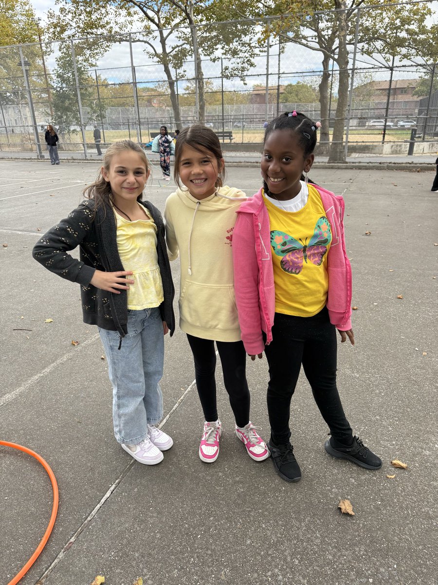 Today we shine bright in yellow 💛! We celebrate kindness by wearing yellow and our kindness shirts to spread joy respect and positivity. Together, we light the way! <a href="/DocPalton/">Doc Palton</a>