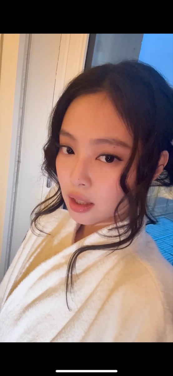 jnkstyle's tweet image. insanely pretty