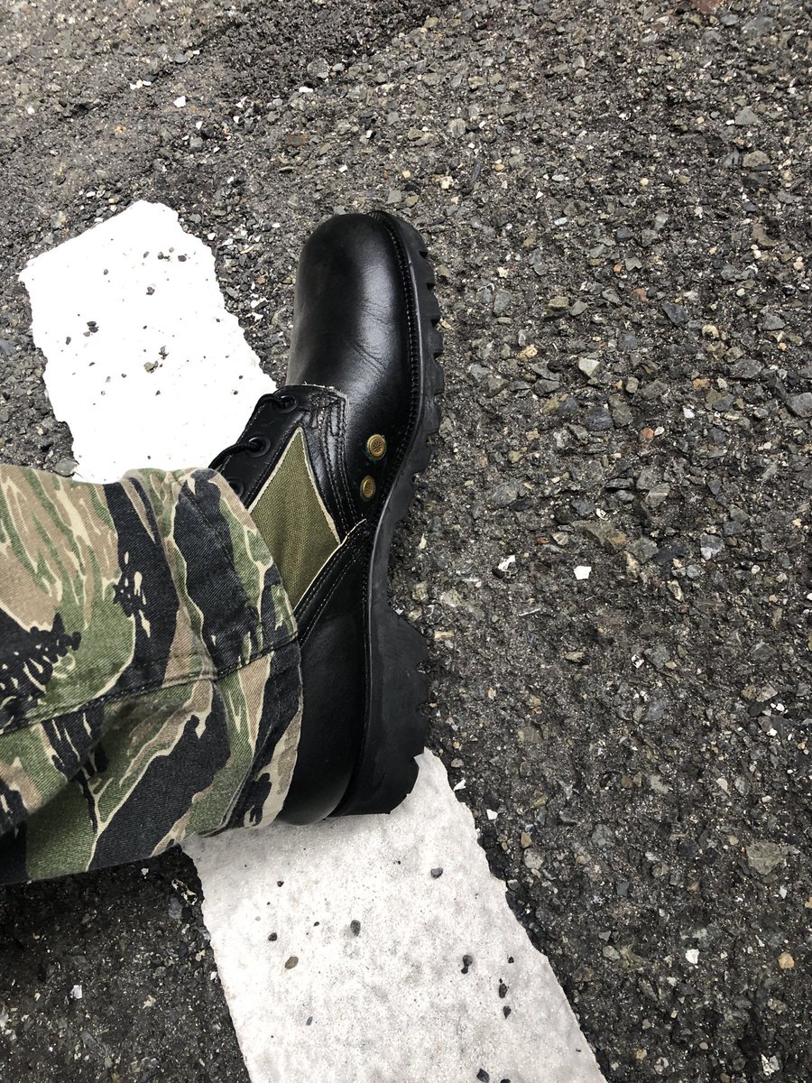 onehearttomo2's tweet photo. 講習会でブーツの慣らし(ง ˙˘˙ )ว

#US1967
#SpikeProtective
#TropicalBoot
#GENESCO https://t.co/6I7z646ZUy