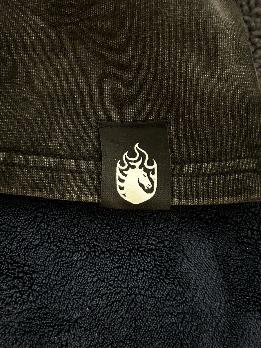 value_replay's tweet image. 1. Came back from a long trip and found this insane package from my fav esports org Team Liquid - thanks to them for thinking of me during their #TLxBleach collab. (The logo is so fucking sick) TL.GG/BLEACH 

2. Hoping I’ll have some cool video stuff to share soon.