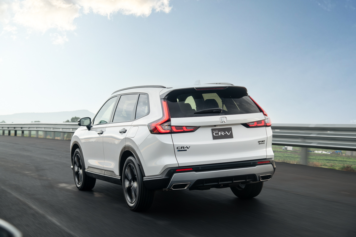 🚙 La <a href="/HondaMexico/">Honda México</a>  CR-V cumple 30 años
De 1995 a 2025, esta SUV ha evolucionado con más de 15 millones de unidades vendidas y presencia en 150 países.
Una historia de innovación y movilidad que sigue escribiéndose.