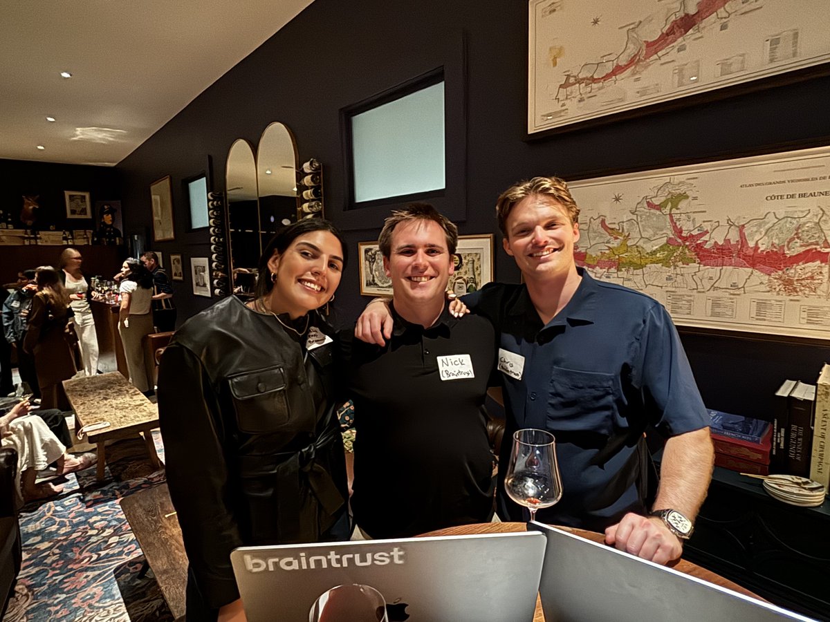 braintrust's tweet image. Last night we brought together DX Engineers and Developer Marketers to discuss what makes a beloved developer brand. Thanks to everyone that came.

@Techweek_