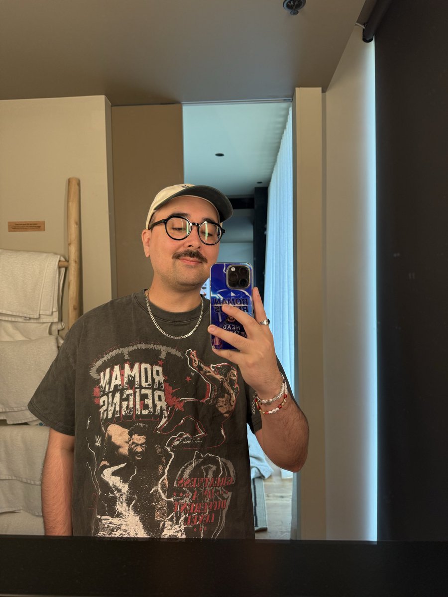 Day 2 - <a href="/PAXAus/">PAX Australia</a> 

Insanely busy schedule for today, I’m hosting <a href="/emildweeb/">emily 🤍</a> hot dweebs panel at 11:45

asap bloodline official meetup at 1:30-2:30 at the orrs stairs (photo provided below where we will be)

2:30 hanging out with <a href="/launtel/">launtel</a> at the boatbuilders yard, come chill with