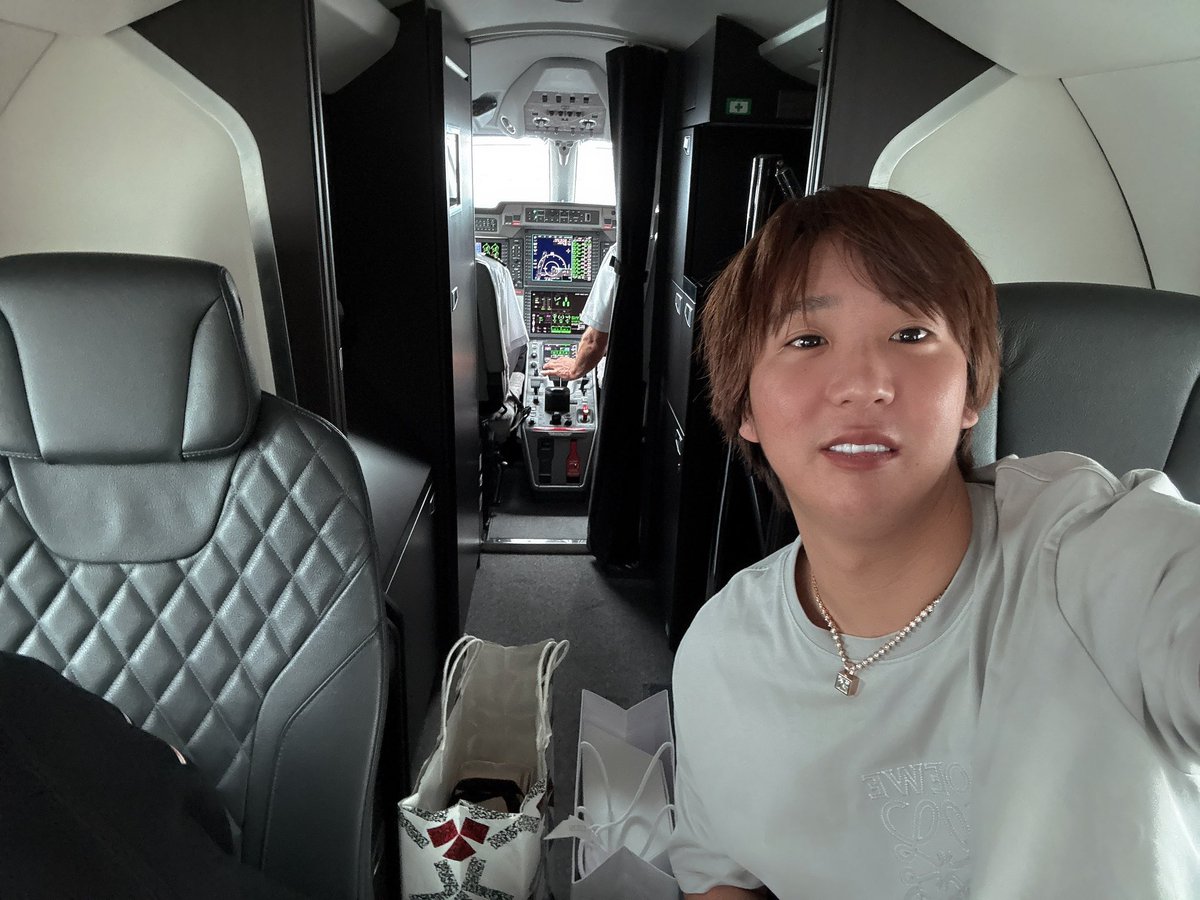 超無課金(むかたん) tweet media