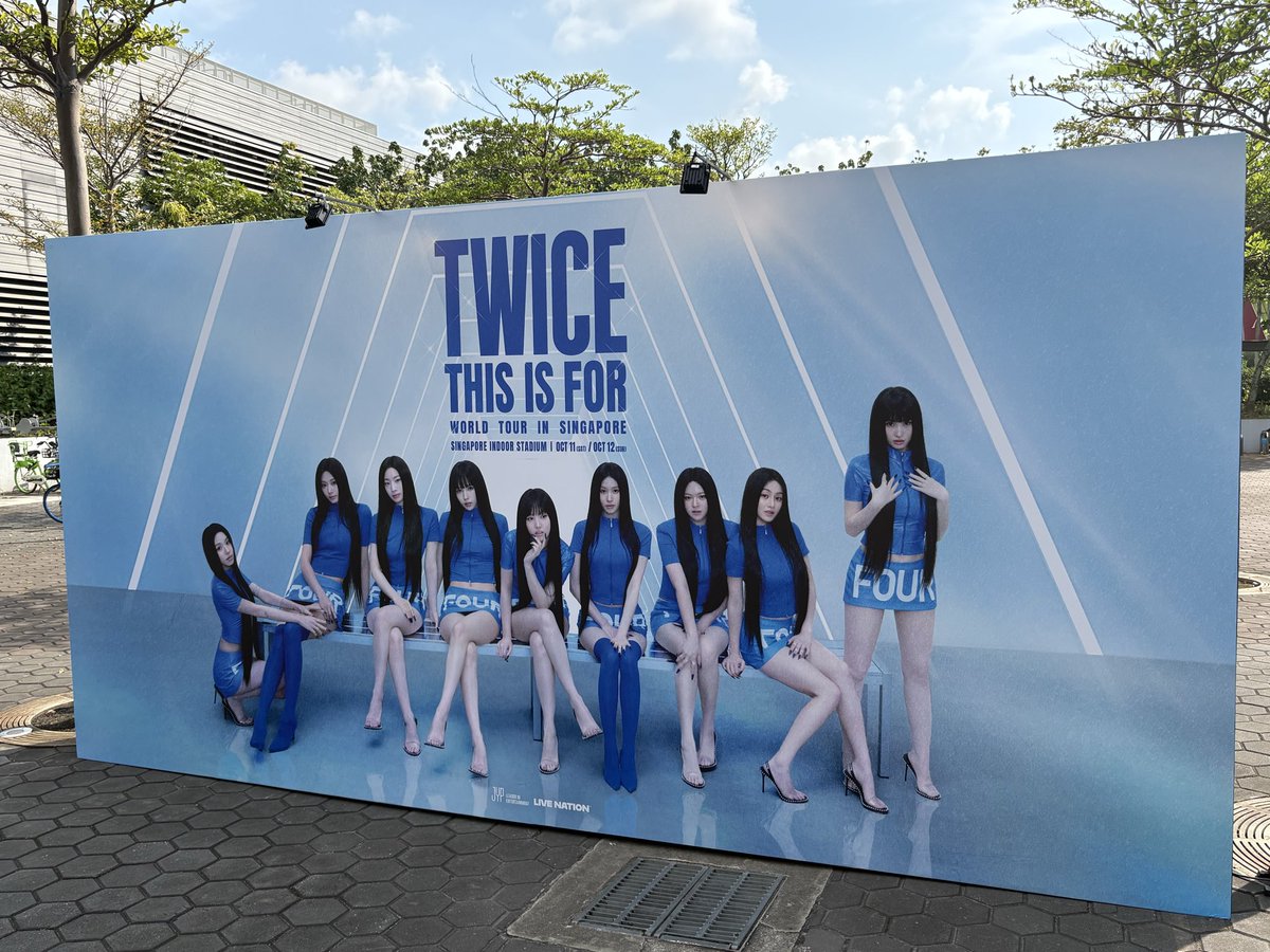 TWICE THIS IS FOR シンガポール公演 VIP Day1 特典 TWICE THIS IS FOR シンガポール公演 VIP Day1 特典 - メルカリ