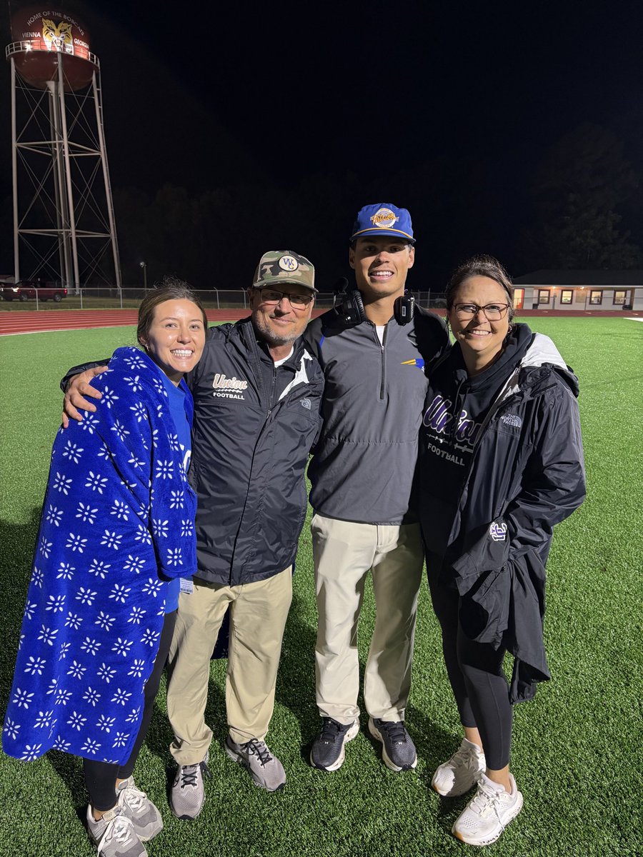 Loved seeing <a href="/AbeStowe1/">Abe stowe</a> and <a href="/patriots_wchs/">Wilcox County Patriots</a> tonight! Enjoyed seeing you work and coach em up!